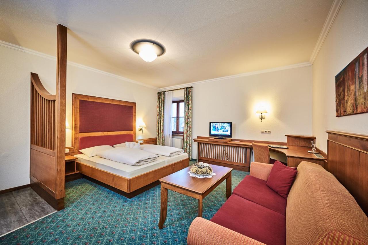 Hotel Zur Post Kötzting エクステリア 写真